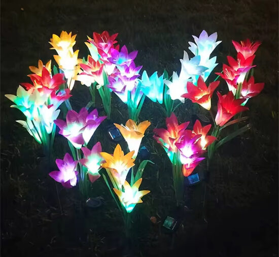 Universāli LED dārza ziedi ar saules bateriju.